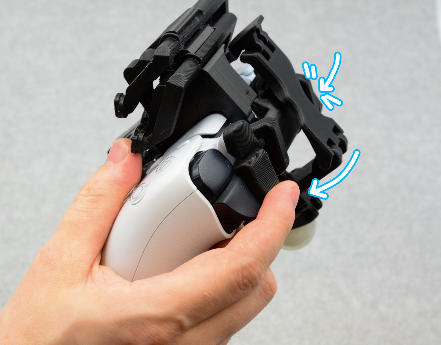One-handed PS5 DualSense attachment