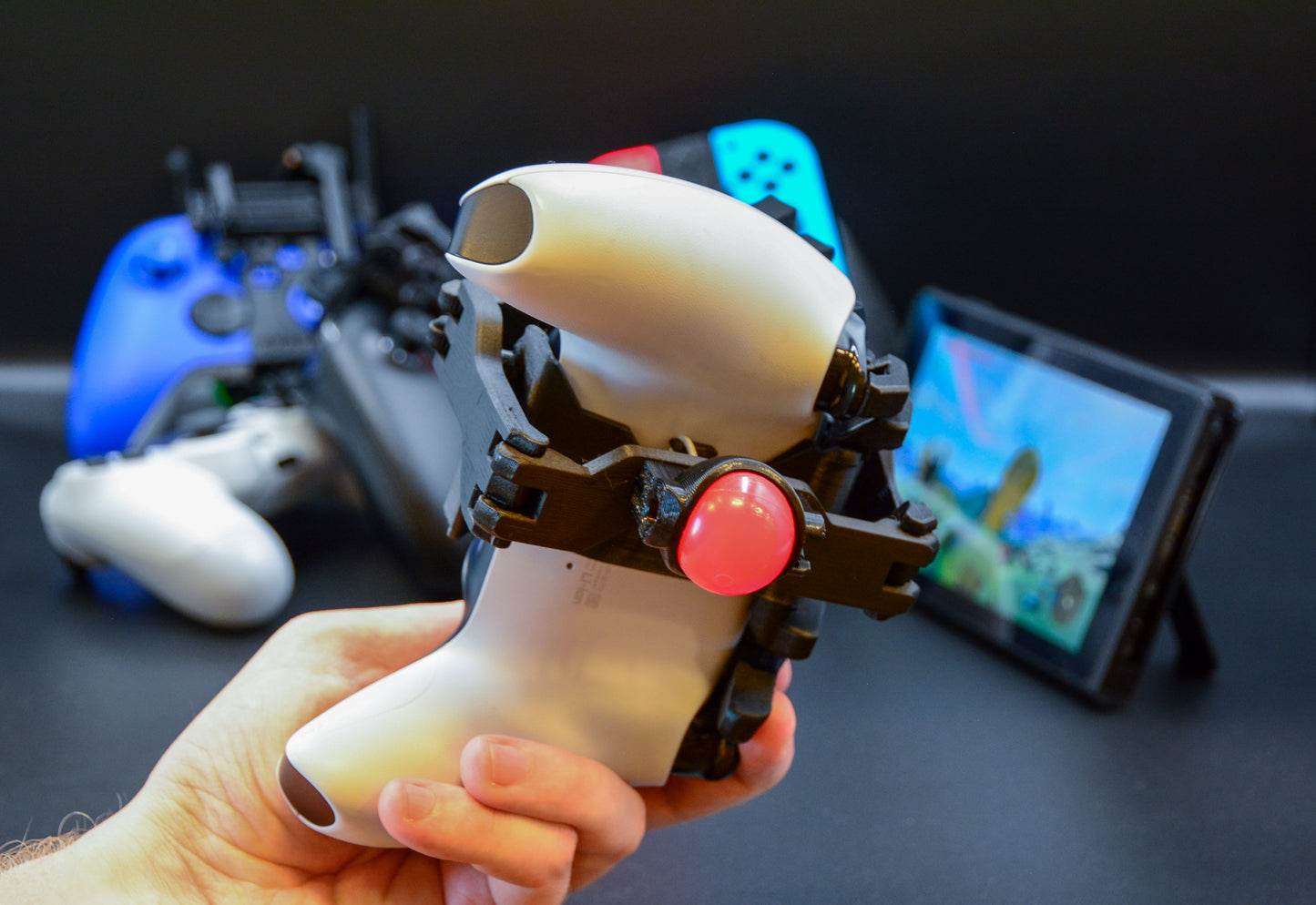 One-handed PS5 DualSense attachment