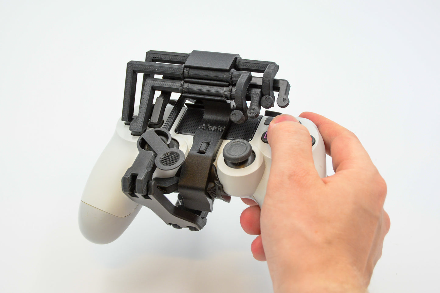 One-handed PS4 DualShock 4 Attachment